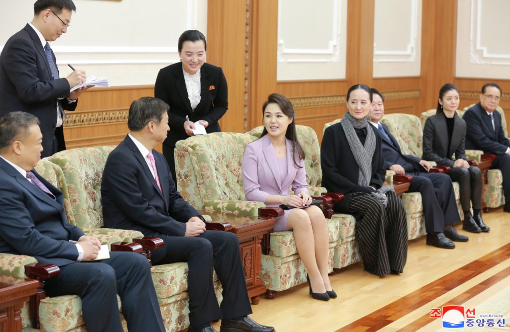 Attends Chinese Ballet Performance