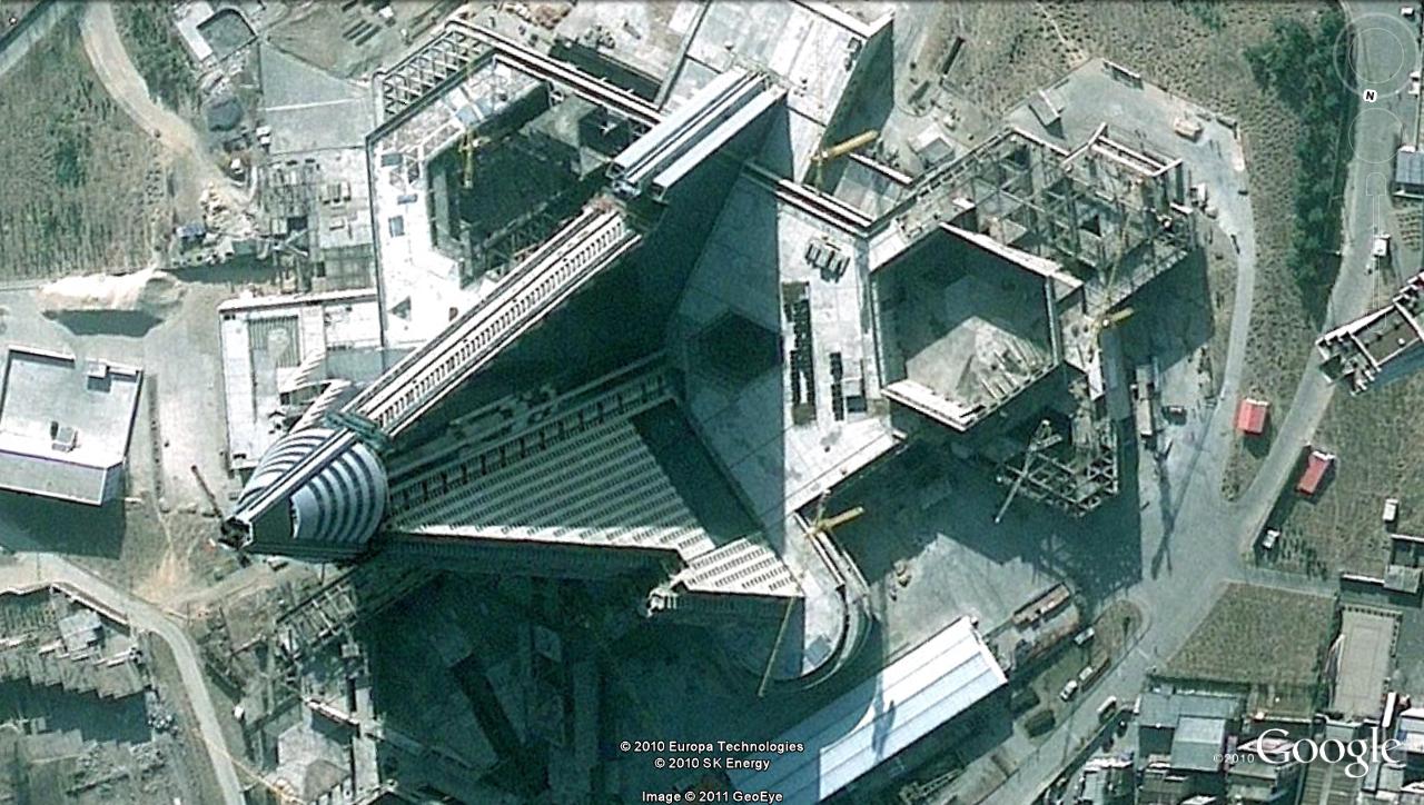 The Ryugyong Hotel has been one of Orascom's projects in the DPRK since 2008 (Google image)
